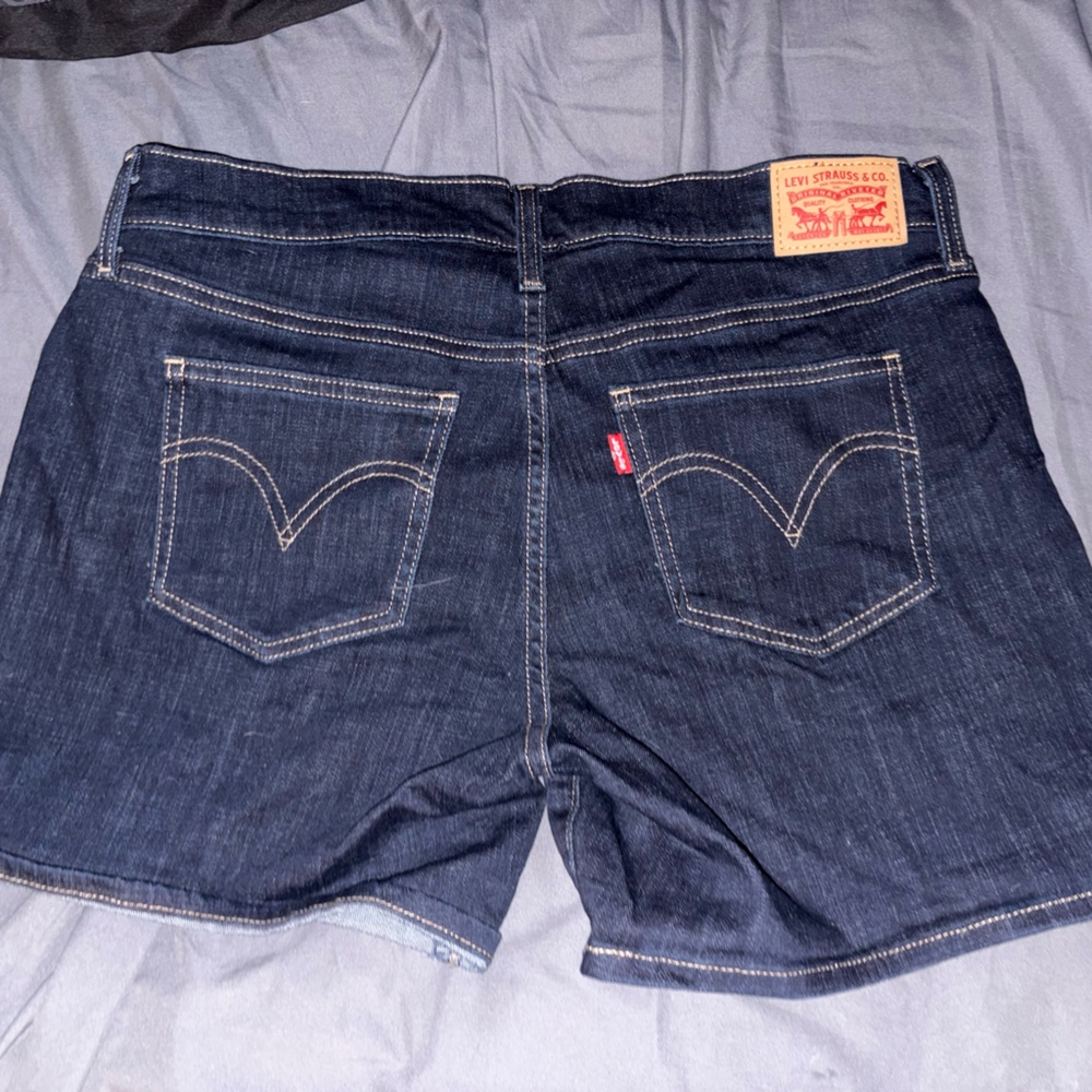 Levi shorts denim size 31
